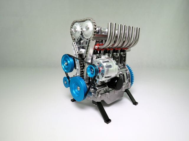 Thicon Motor 4-Zylinder Metall Bausatz Motorblock in grau Thicon Motor 4-Zylinder Metall Bausatz Motorblock in grau