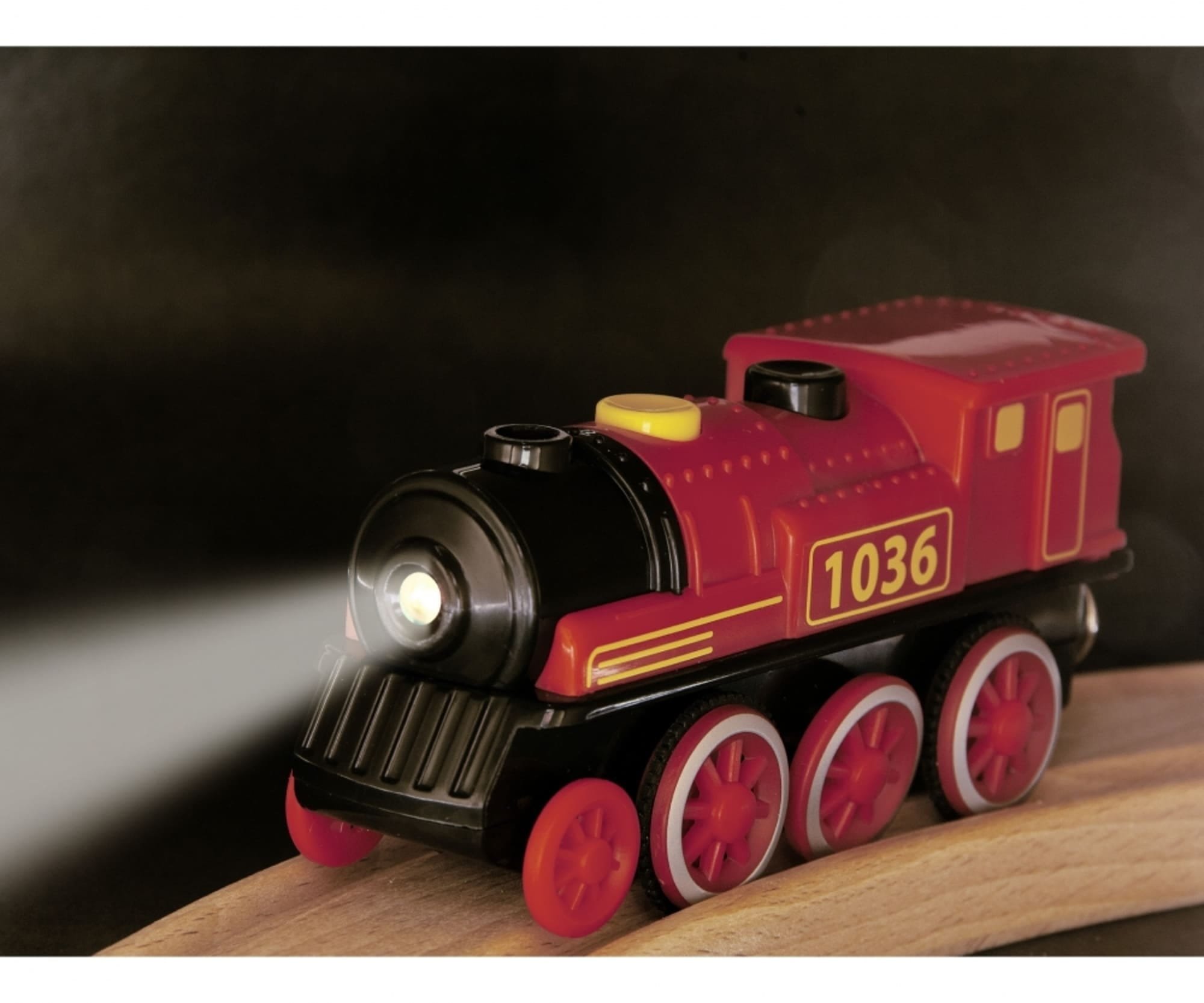 Eichhorn Bahn_ E-Lokomotive_ 2-sort