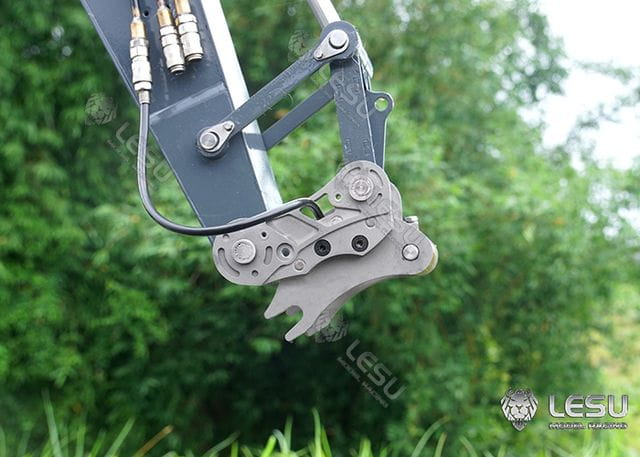 Lesu Schnellwechsler hydraulisch fuer 74t-Bagger - RC-Zubehoer