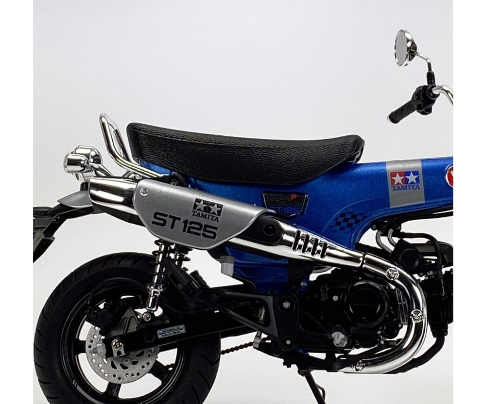Tamiya 1_12 Honda Dax 125 Limited Edition Plastik Motorrad Modellbausatz - RC-Zubehoer