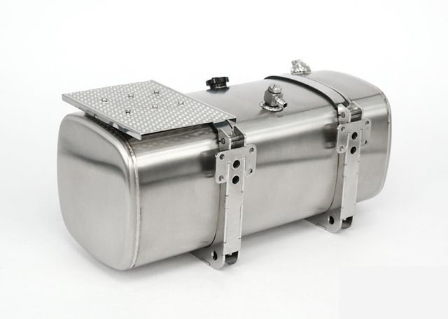 Lesu 1_14 Tank V2A mit Trittstufen und Harnstofftank 130mm - RC-Zubehoer