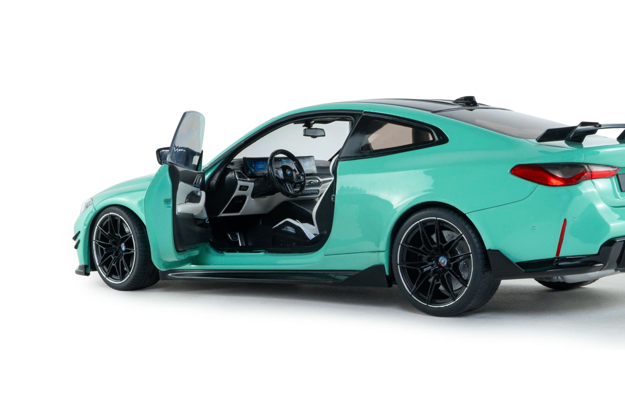Solido 1_18 BMW M4 STREETFIGHTERS tuerkis