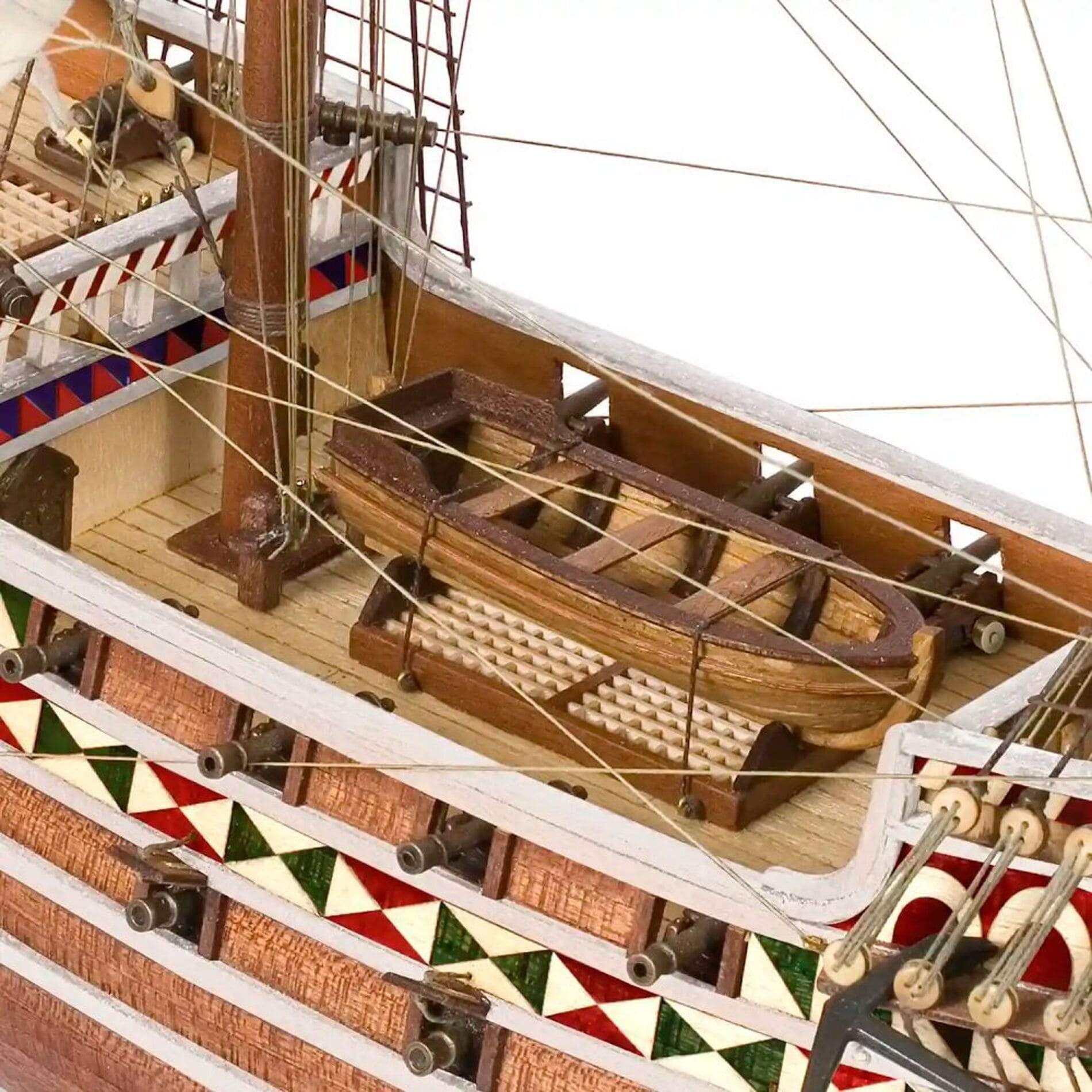HMS Revenge Standmodellbausatz 1_85 - Modellzubehoer