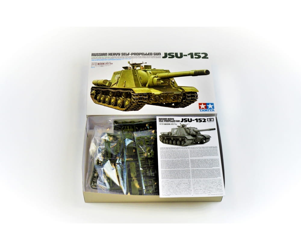 Tamiya WWII Russischer Panzer Sw.KPz JSU-152 (2) 1:35 Plastik Modellbau Militär Bausatz