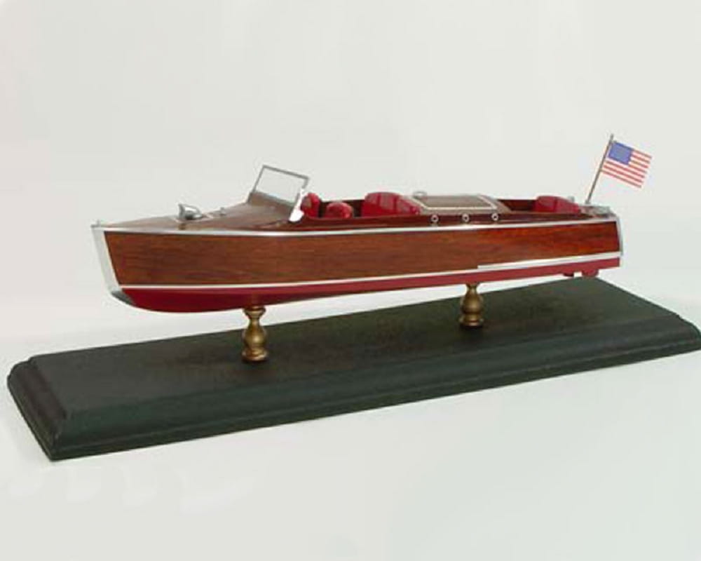 Modell des Chris-Craft 24 ft. Runabout 1929 im Massstab 1_24