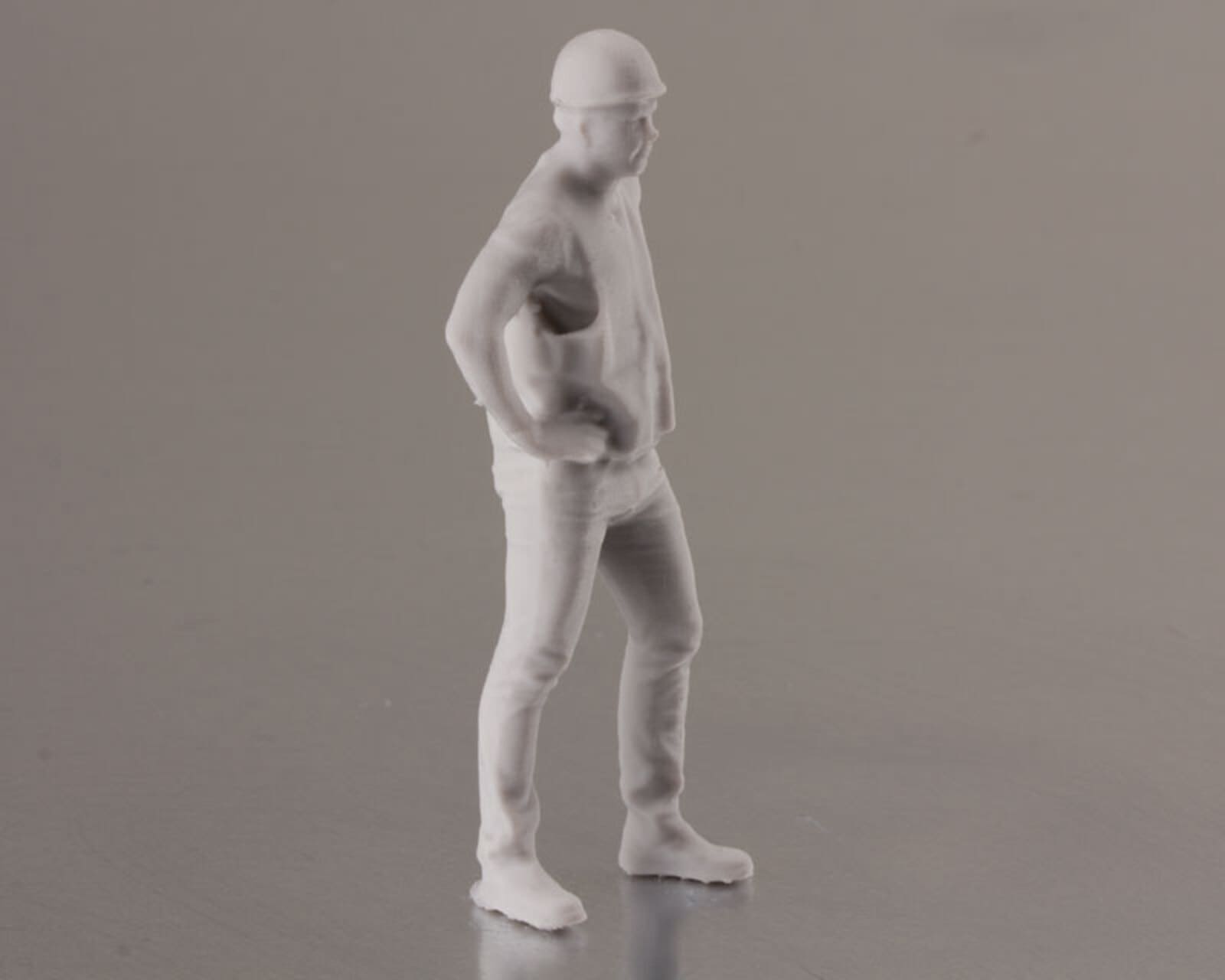 Krick Figur Arbeiter stehend 3D Resin 1_25 - RC-Zubehoer