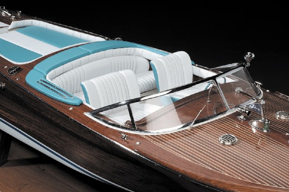 Ital. Sportboot Riva Aquarama 1_10 Bausatz - Modellbau Set fuer RC-Betrieb