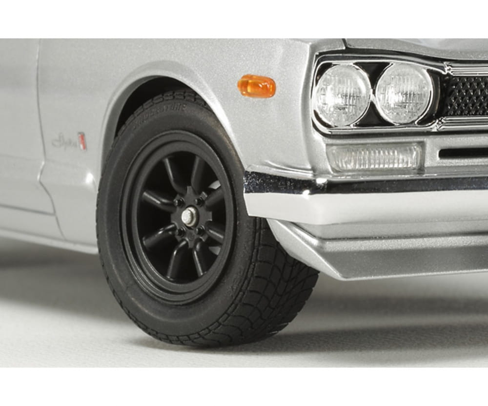 Tamiya Nissan Skyline 2000GT-R Str. Custom 1:24 Platik Modellbau Auto Bausatz