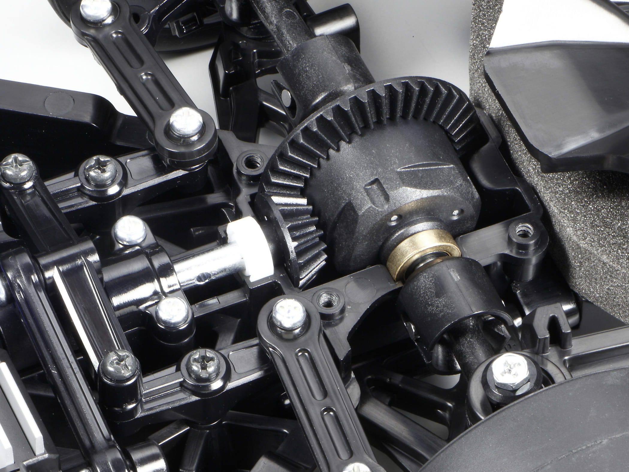 Tamiya RC Modell Porsche 911 GT3R 992 mit TT-02 Chassis und vorlackierter Karosserie