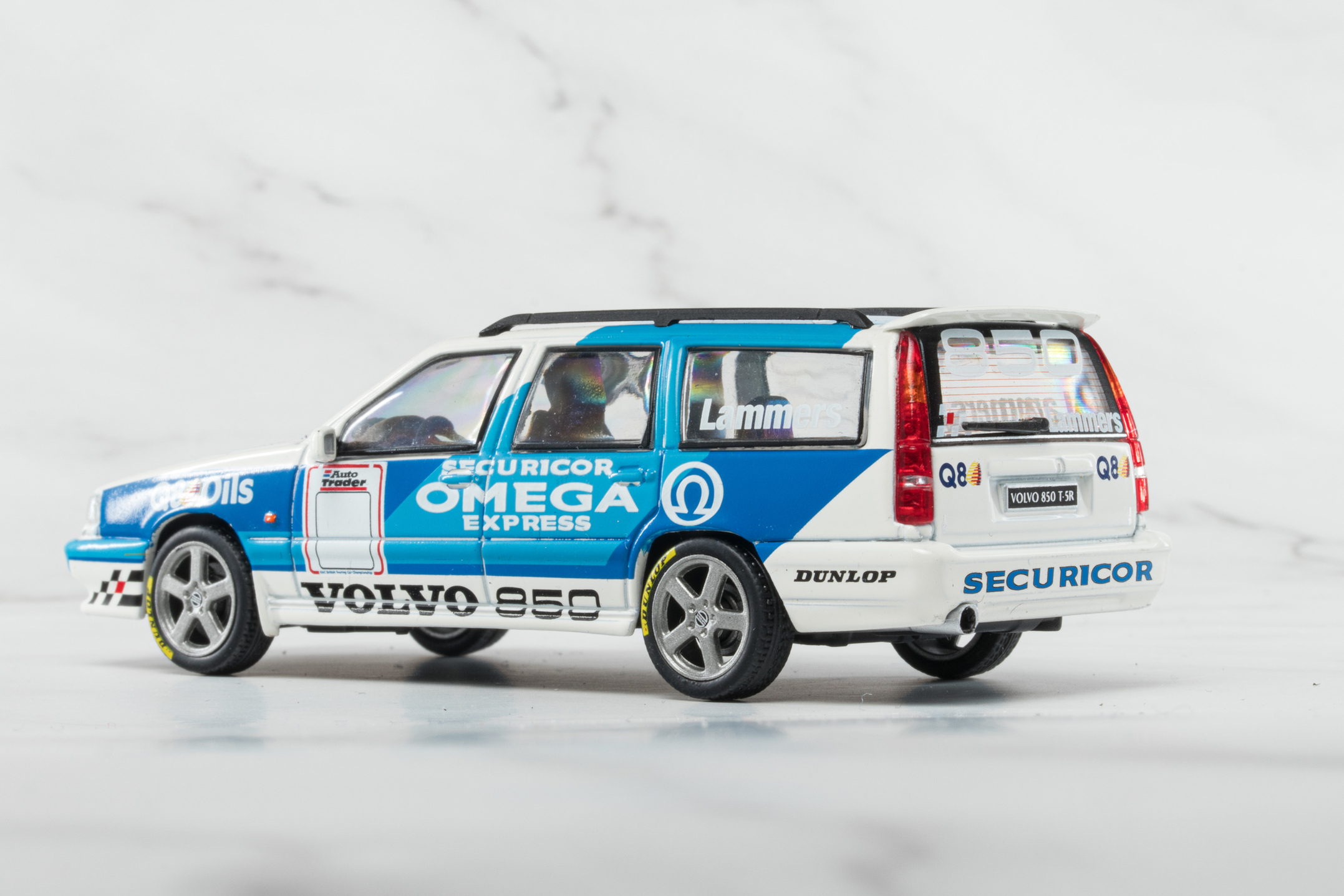 solido-1-43-volvo-850-t5-r-tribute-weiss