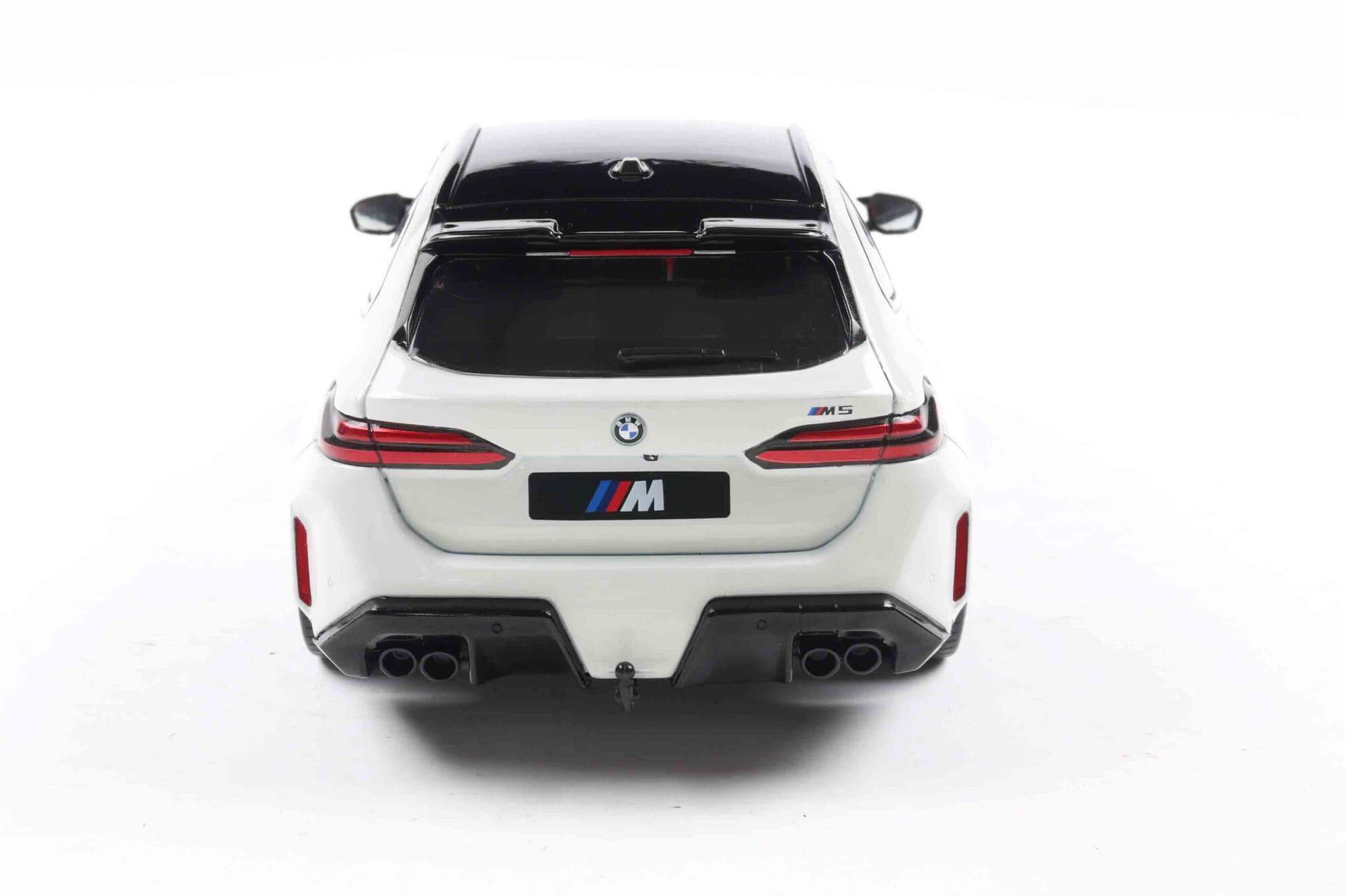 Solido BMW M5 Touring G99 Alpine White Standmodellauto im Massstab 1_18