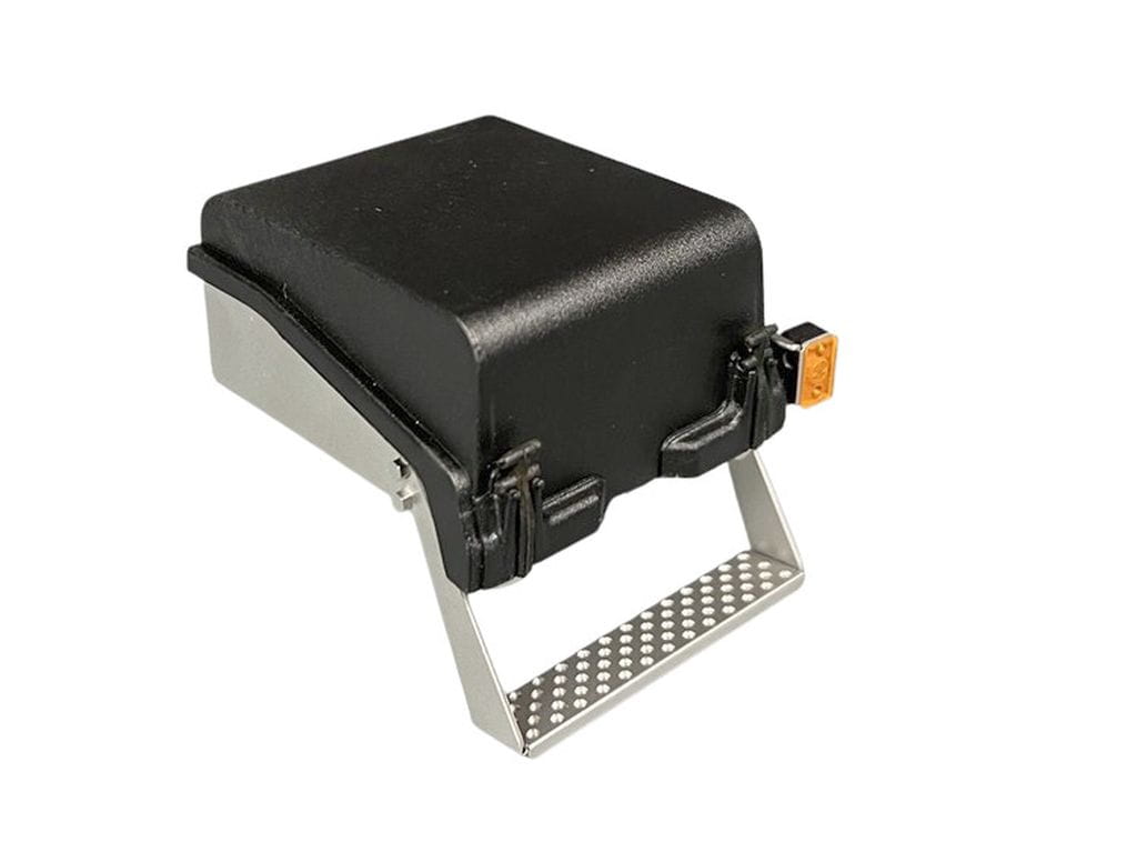 ScaleClub 1_14 Batteriekasten mit Stufe fuer Scania 770S - RC-Zubehoer