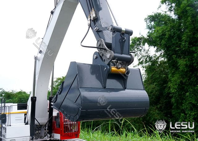 Lesu Schnellwechsler hydraulisch fuer 74t-Bagger - RC-Zubehoer