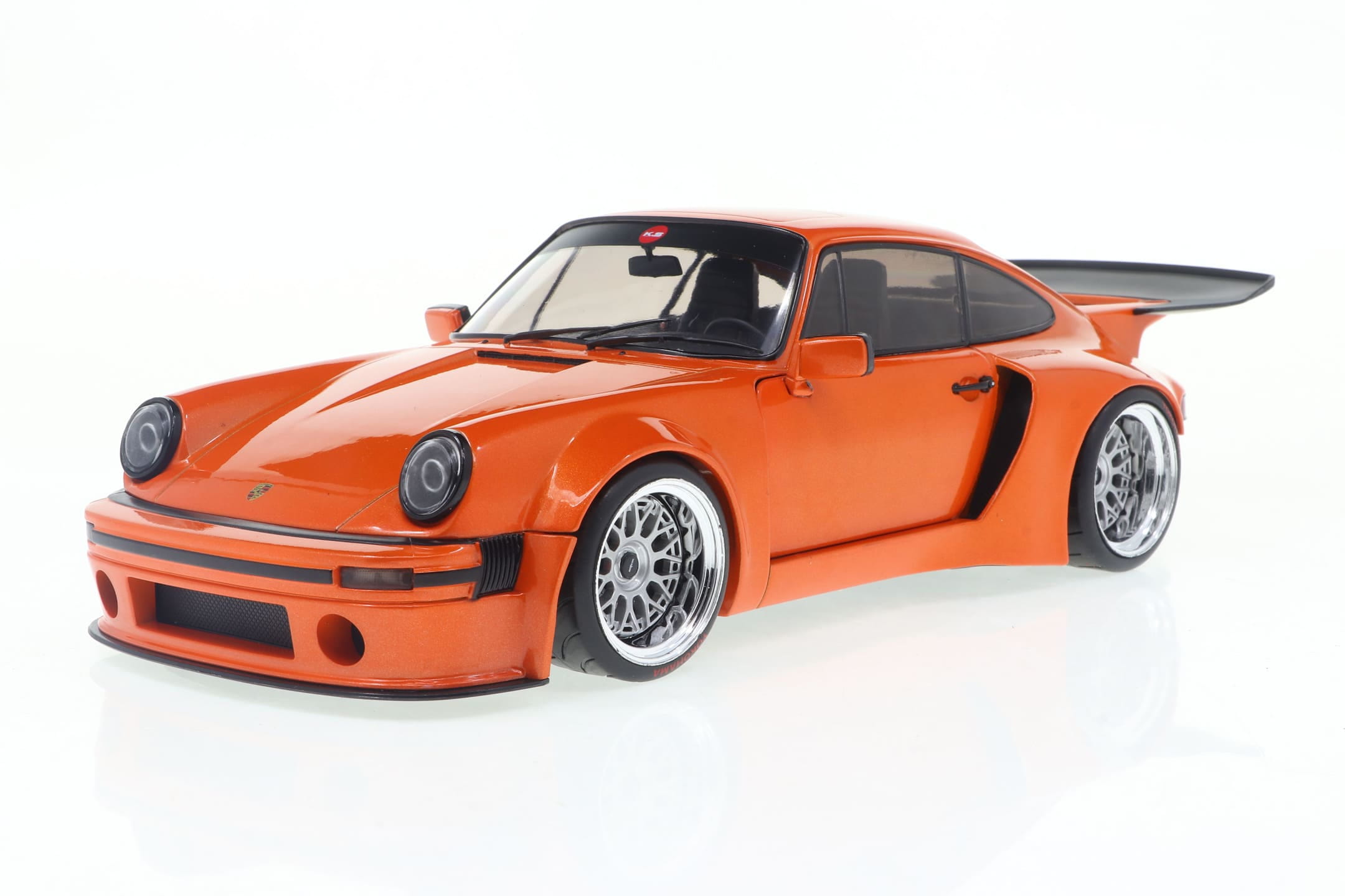 Solido KS-R 2022 orange Modellauto 1_18