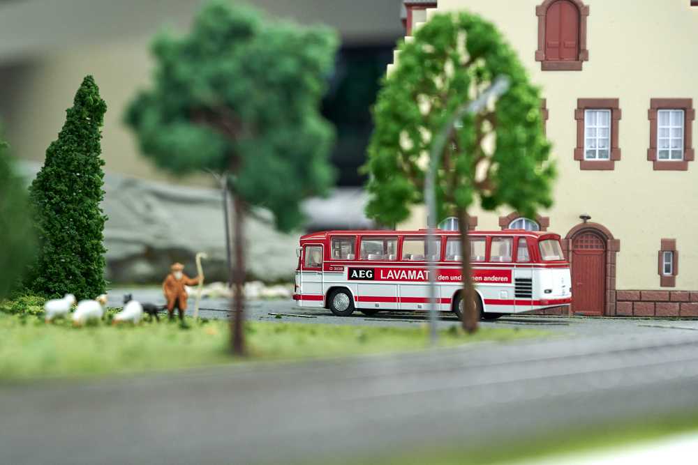 CARSON Mercedes Ebenz Eisenbahnbus H0 RTR carson eisenbahnbus