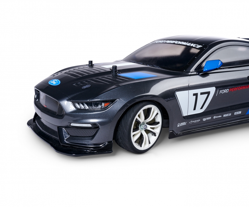 Carson Reifen mit Felgen 1:10 Räderset M-Design (4) weis/schwarz