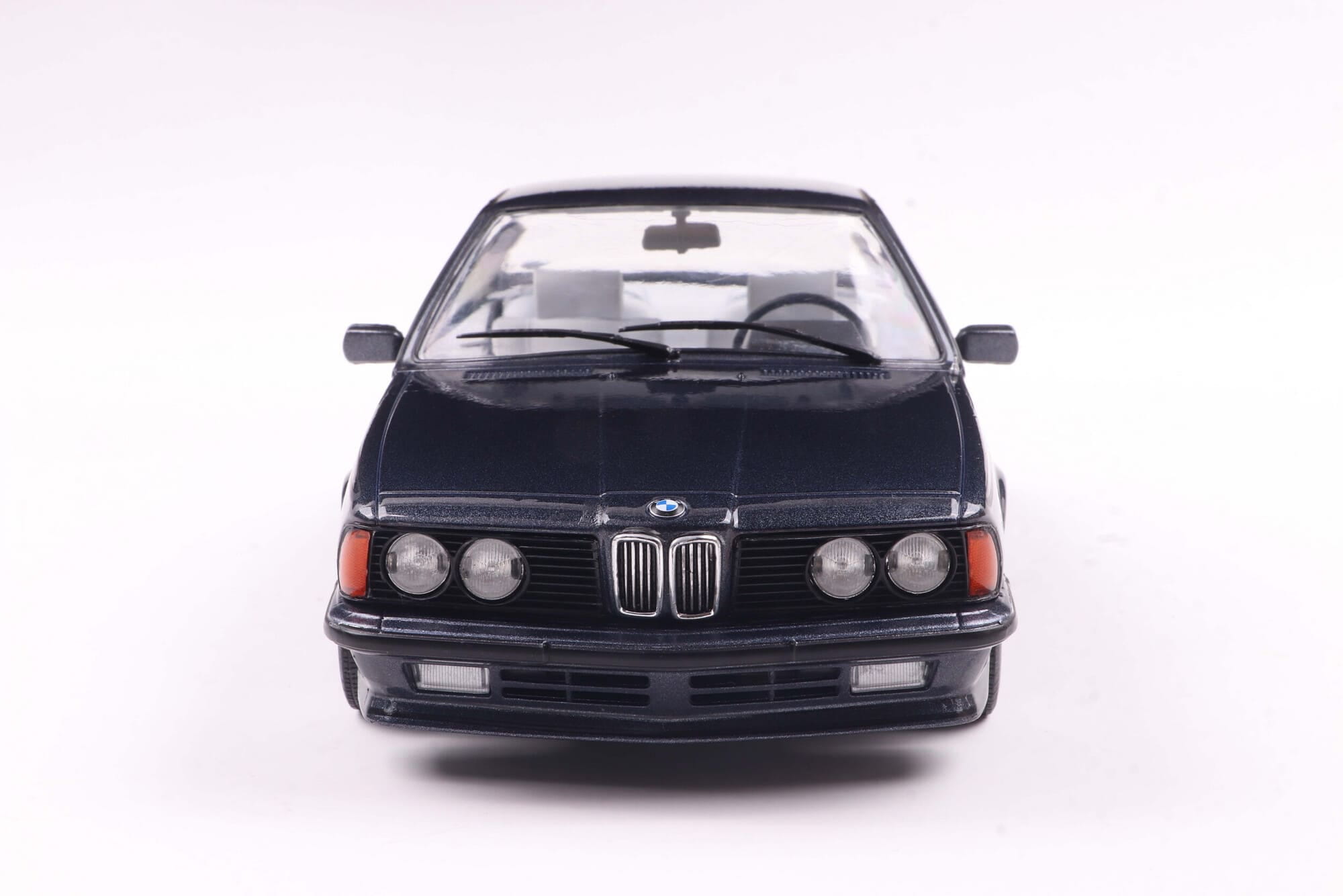 Solido 1_18 BMW 635 CSI _E24_ macau blau Modellauto - RC-Zubehoer