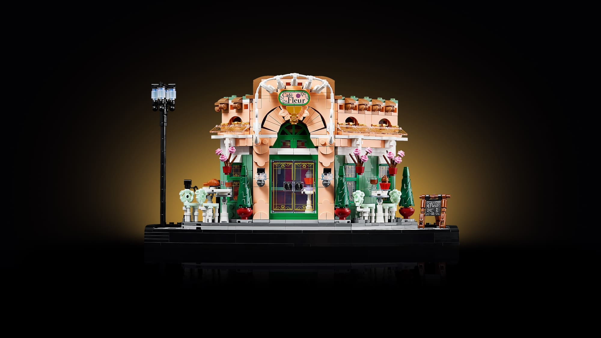 LEGO® Icons Franzoesisches Cafe 10362 - Franzoesisches Bistro zum Bauen