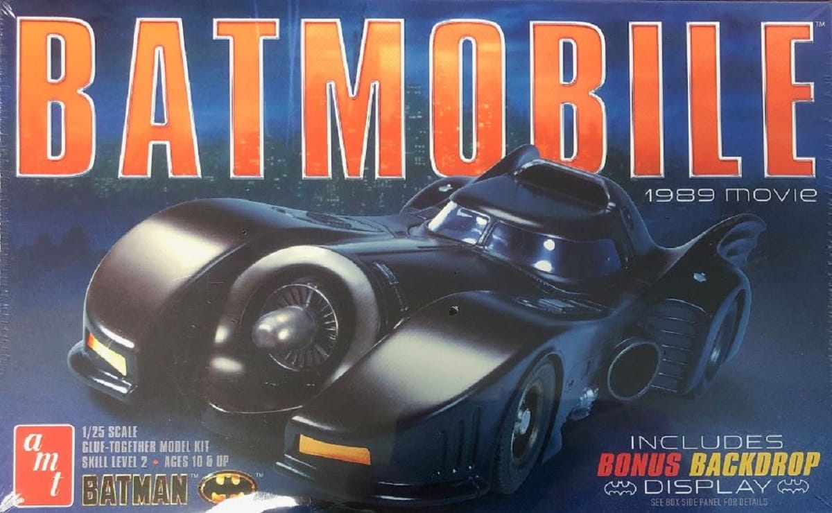 AMT Batmobile Batman Returns 1989 mit Backdrop 1:25 Bausatz Kit