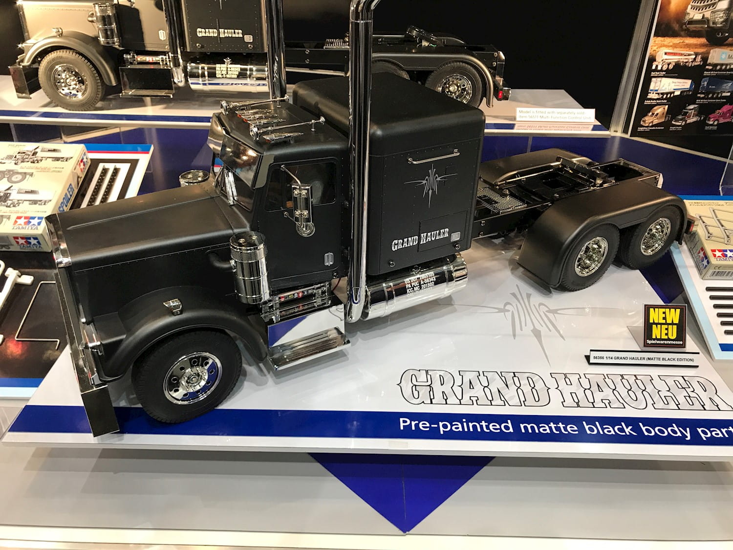 Tamiya 1:14 RC Truck - LKW Grand Hauler Matt Black Edition Bausatz Tamiya 1:14 RC Truck - LKW Grand Hauler Matt Black Edition Bausatz