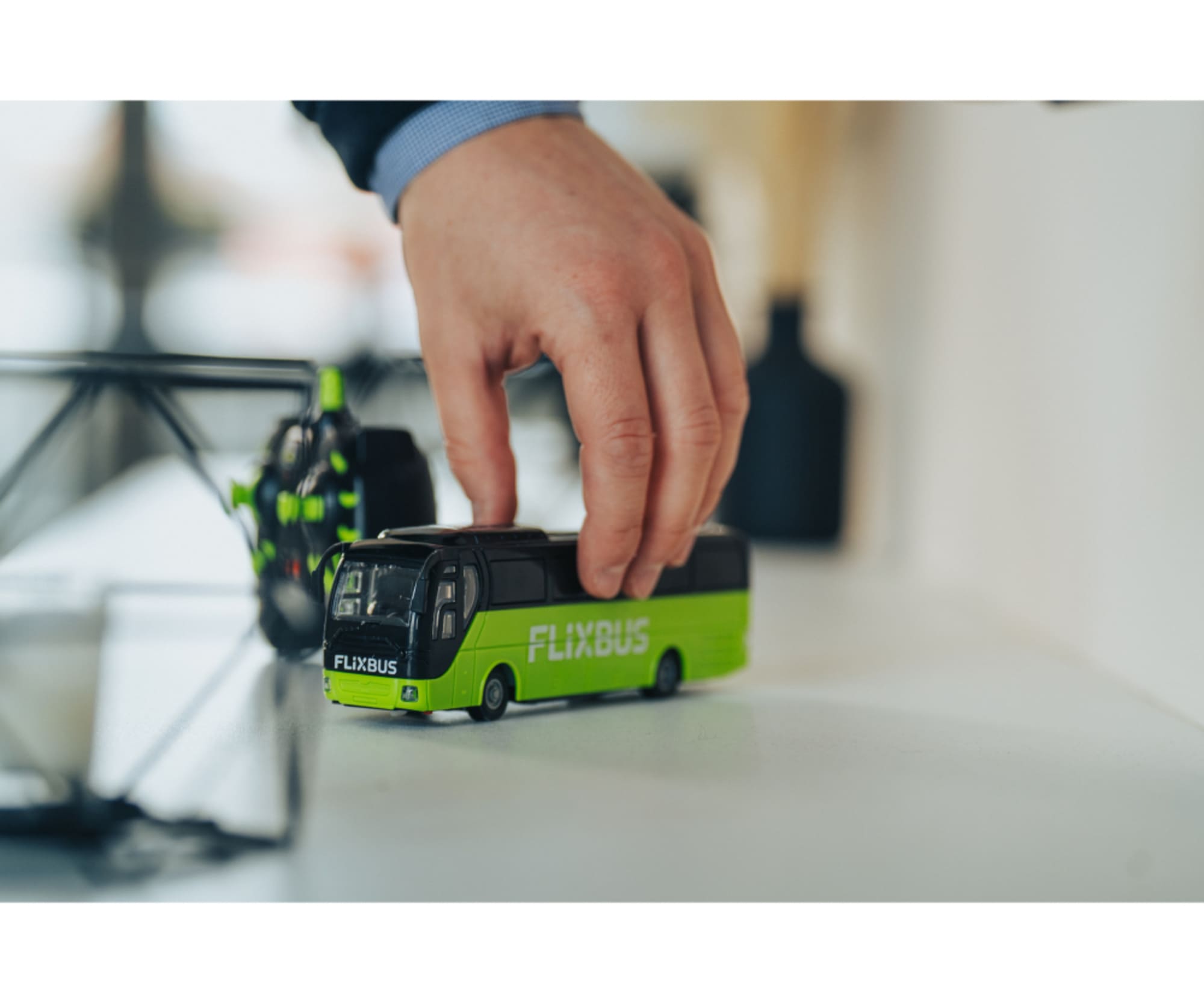 Carson 1_64 Flixbus 2.4GHz 100% RTR - RC-Zubehoer