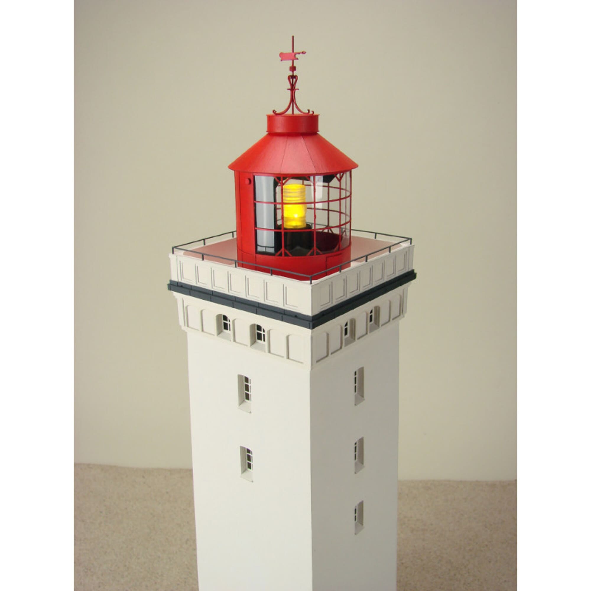 Leuchtturm Rubjerg Knude Kartonbausatz 1_72 mit LED-Beleuchtung