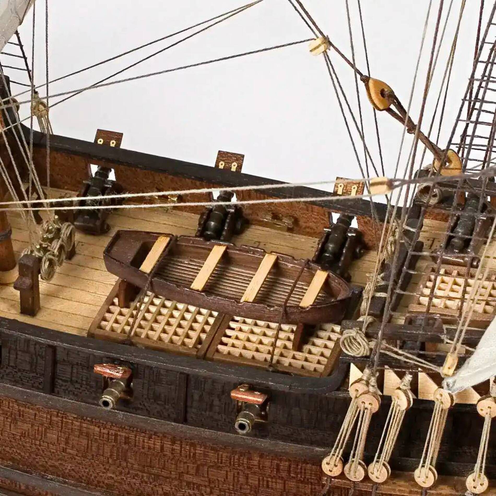 Buccaneer Piratenschiff Standmodellbausatz 1_100 - Modellzubehoer