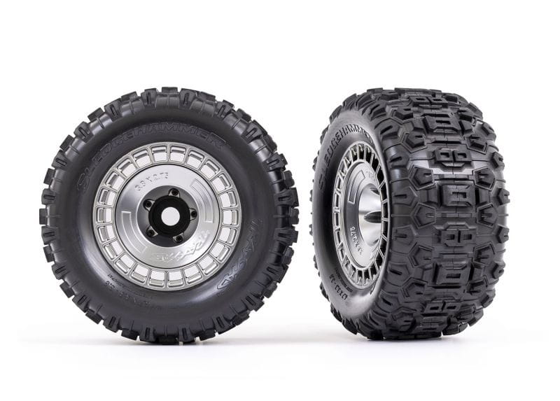 Traxxas Sledgehammer-Reifen 3.8 auf Felge