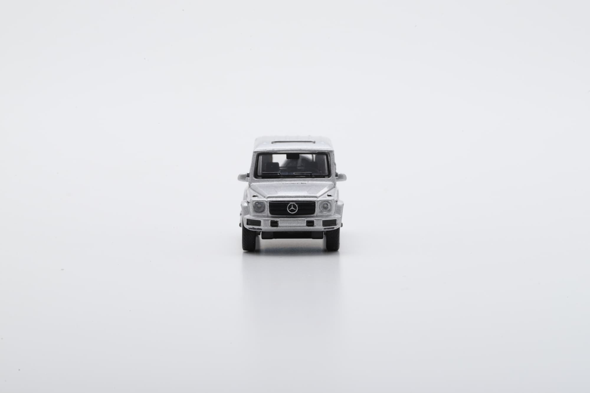 Schuco Mercedes-Benz G-Klasse W463 1_87 Sammlermodell