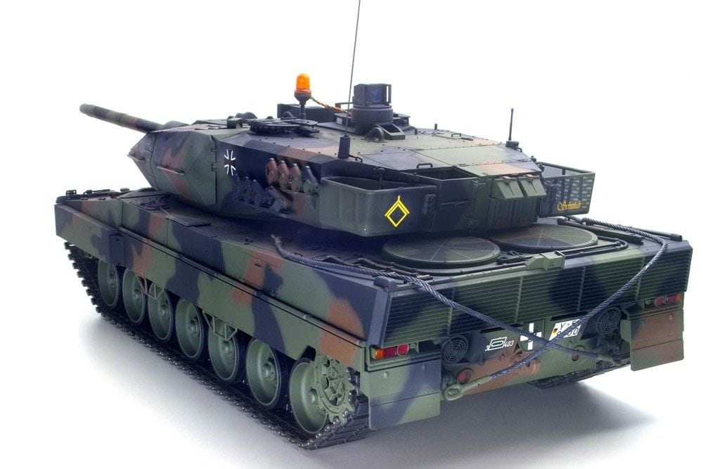 Tamiya RC Panzer Leopard 2A6 Full Option 1:16 Bausatz Tamiya RC Panzer Leopard 2A6 Full Option 1:16 Bausatz