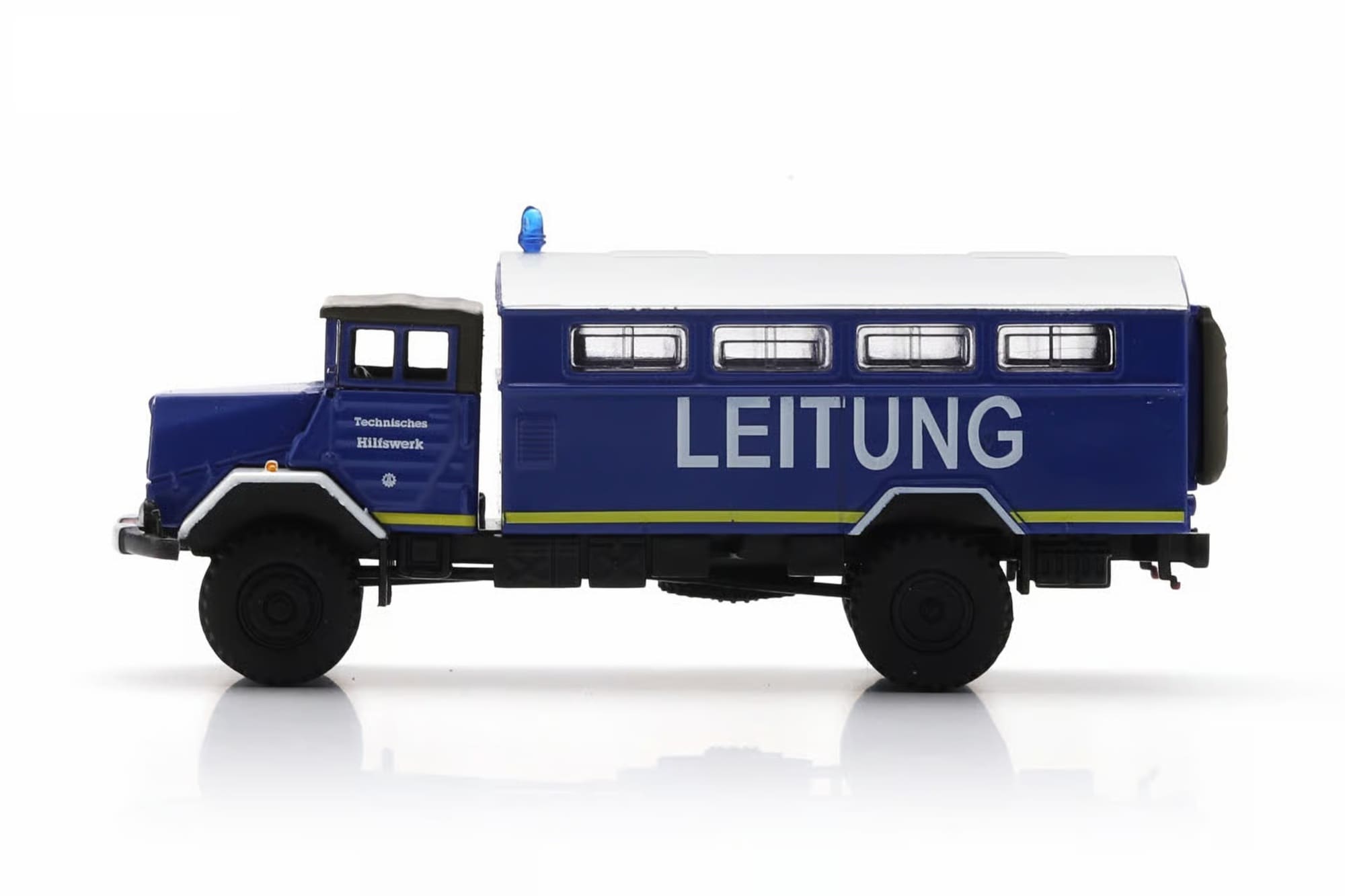 Schuco MAN 630 L21AE THW Leitung Modell 1_87