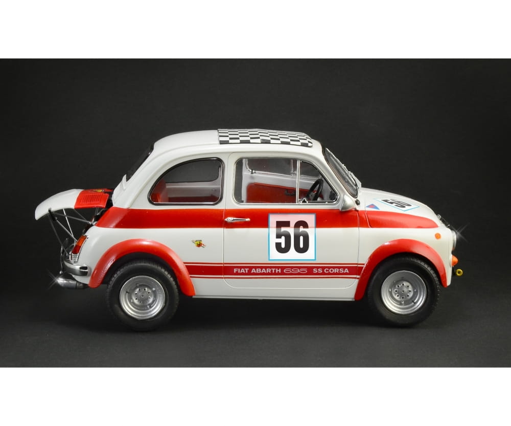 Italeri 1:12 FIAT Abarth 695 SS/ Assetto Corsa