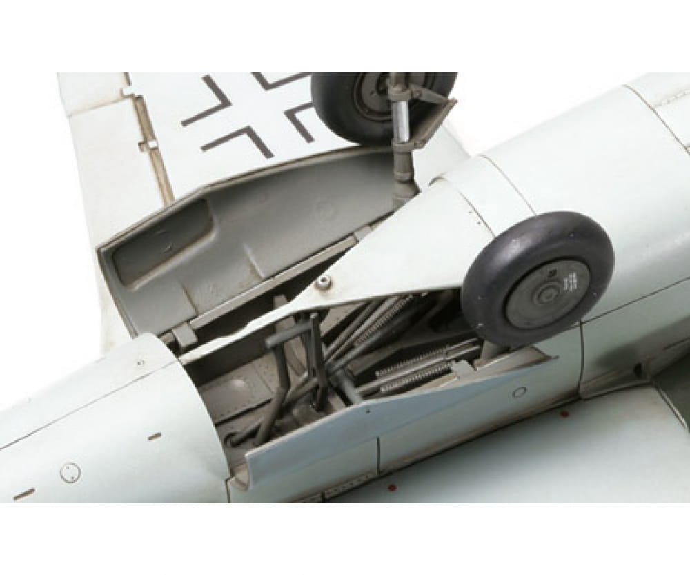 Tamiya 1:48 WWII Dt.Heinkel He162A-2 Salamander