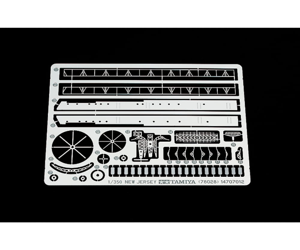 Tamiya 1:350 US Kampfschiff New Jersey BB-62 Tamiya 1:350 US Kampfschiff New Jersey BB-62