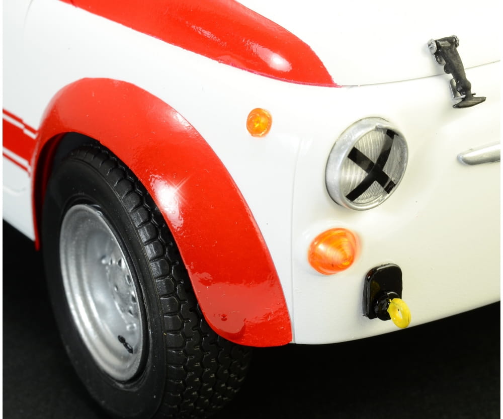 Italeri 1:12 FIAT Abarth 695 SS/ Assetto Corsa