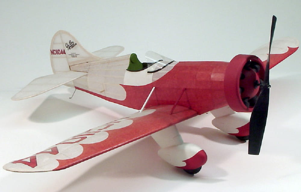 Dumas Aircraft Gee Bee Model E Balsabausatz - RC-Zubehoer
