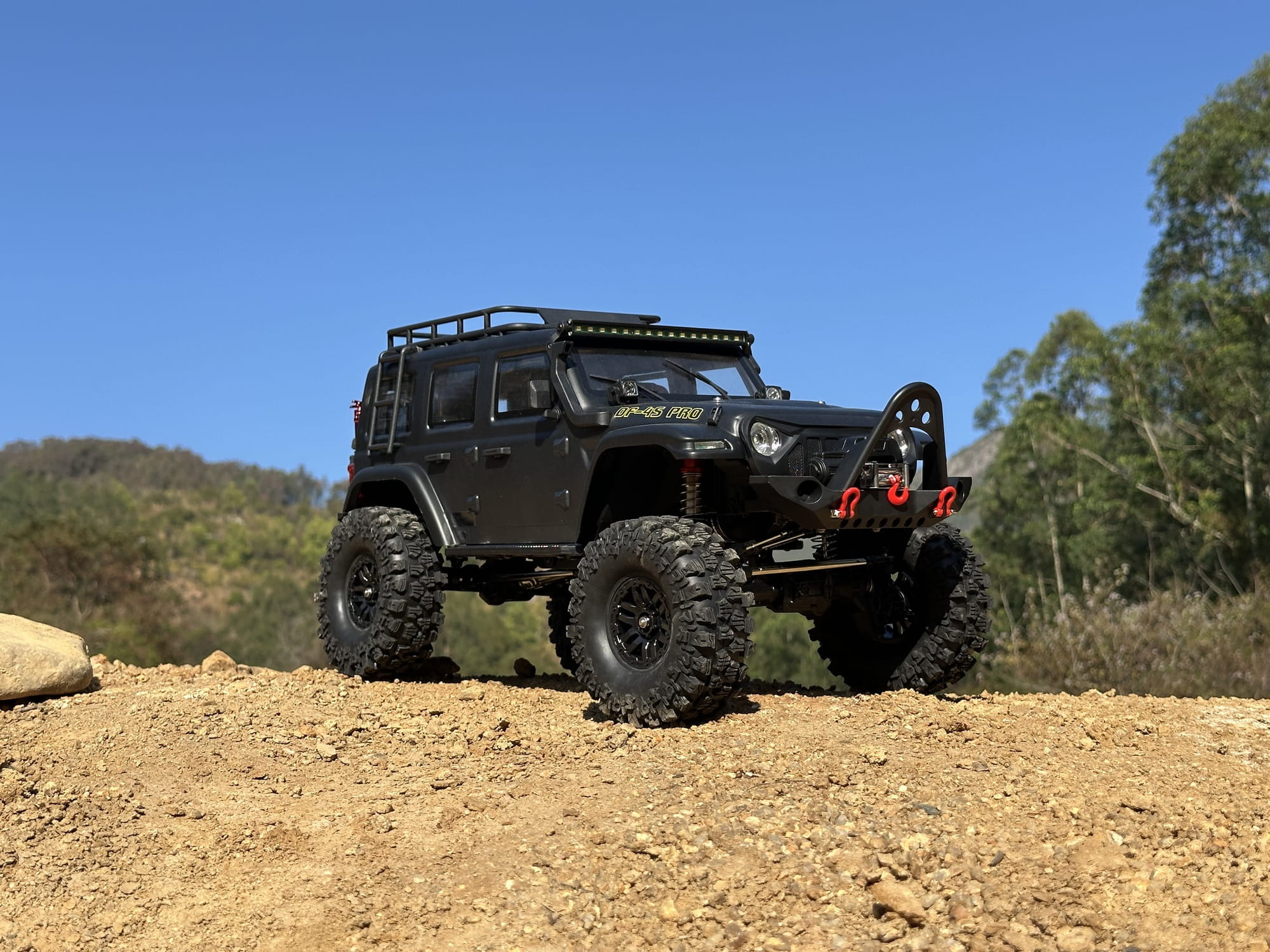 DF Models DF-04S PRO BL RC Crawler 1_10 Brushless RTR matt Schwarz