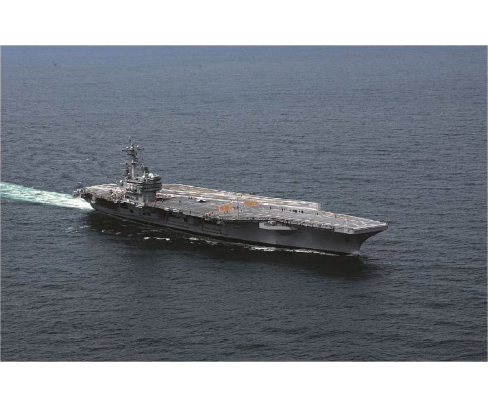 Italeri 1:720 U.S.S. George H.W. Bush CVN77