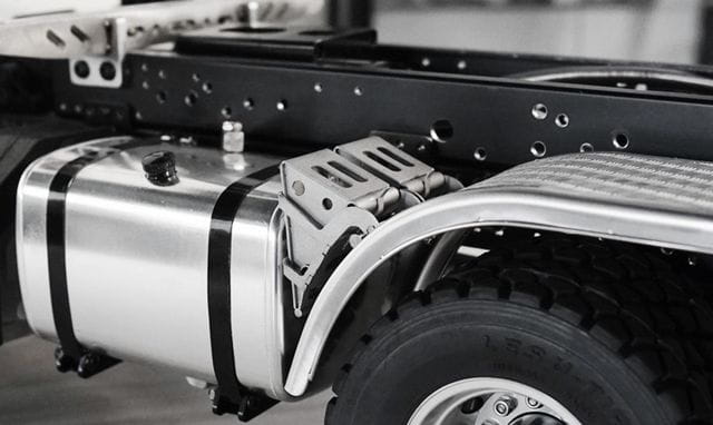 Lesu 1_14 Hemmschuh-Set V2A mit Halter fuer Kotfluegel - RC-Zubehoer