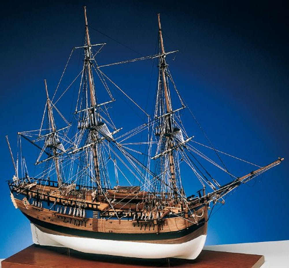 Endeavour H_M. Bark Modellbaukasten im Massstab 1_64 mit hochwertigen Holz- und Messingteilen