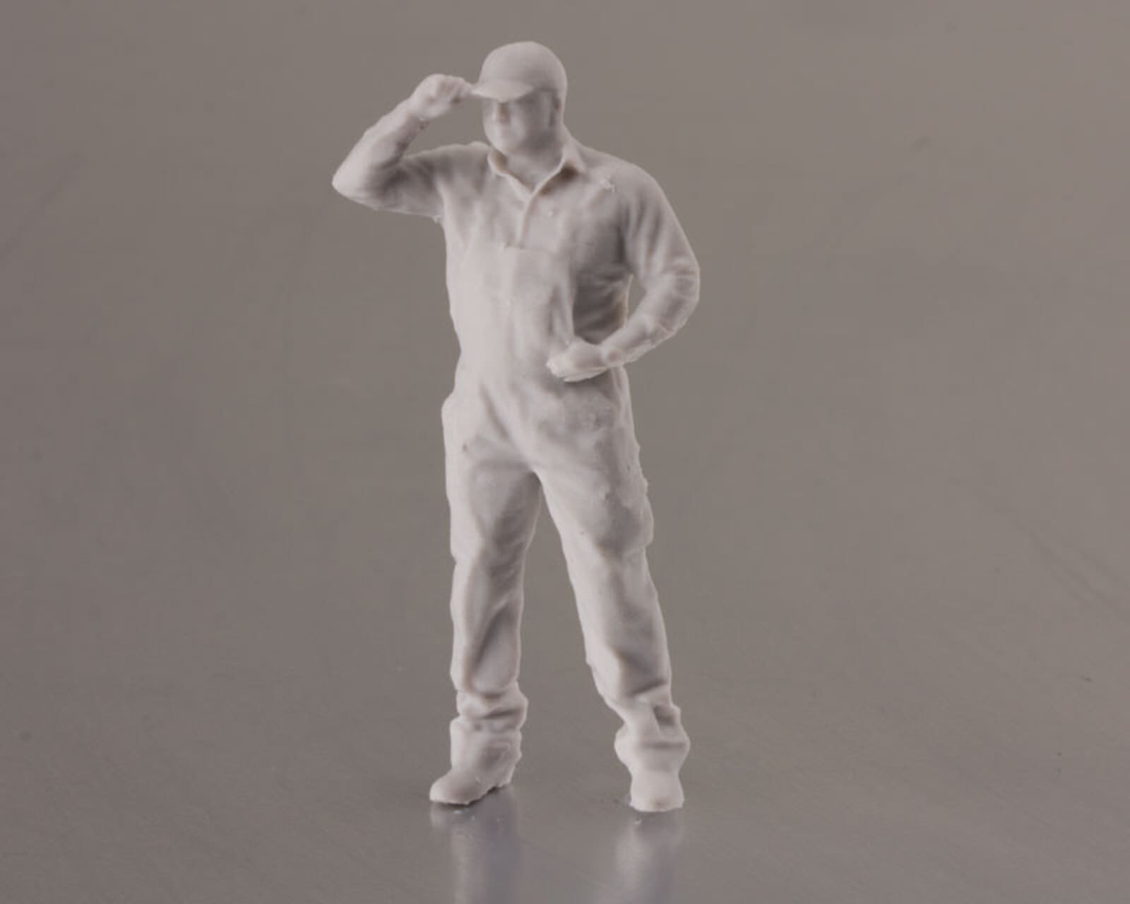 Krick Figur Matrose stehend Resin 1_32 - RC-Zubehoer