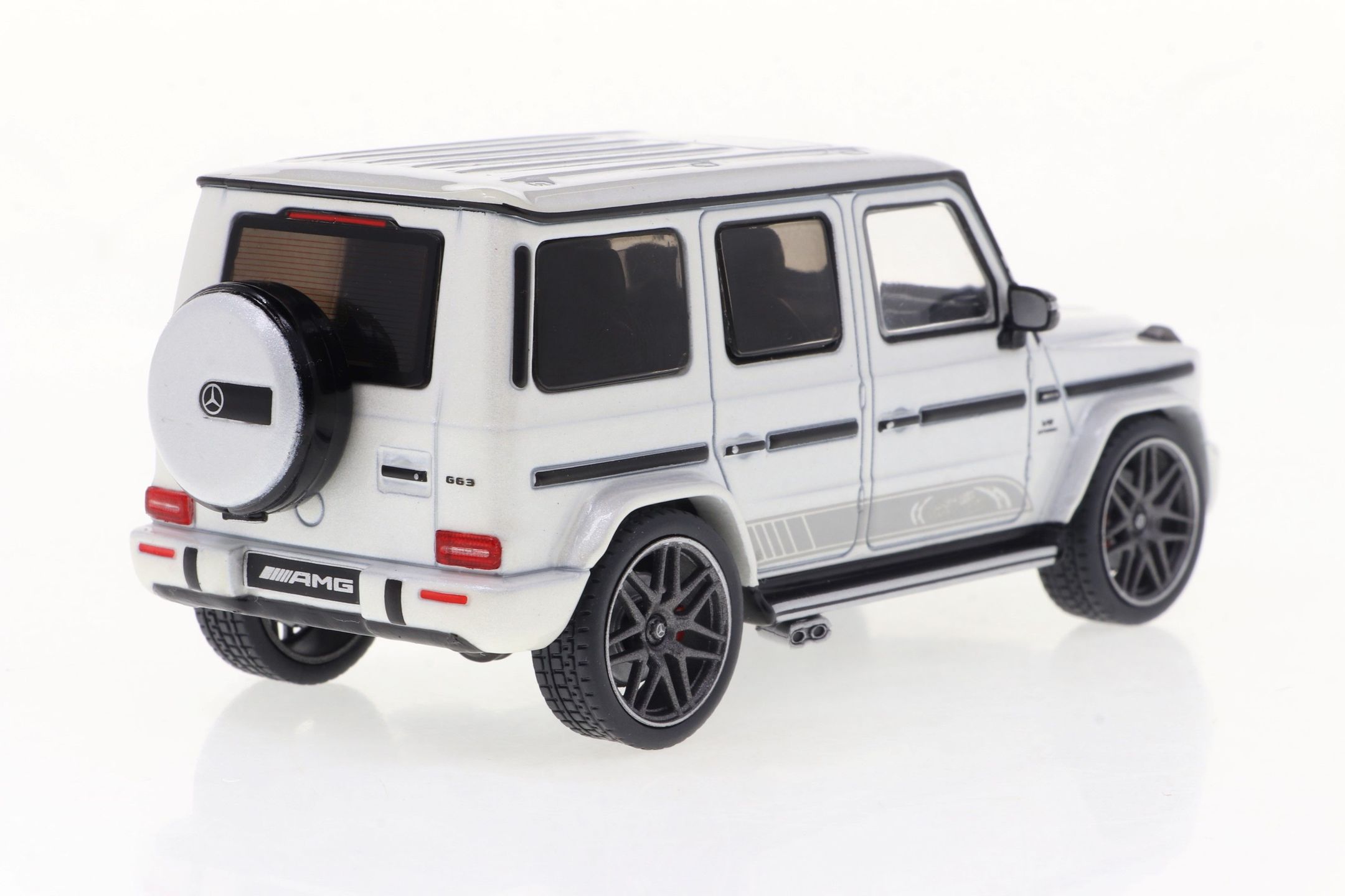 Solido 1_43 Mercedes AMG G63 2022 Modellauto in Diamantweiss