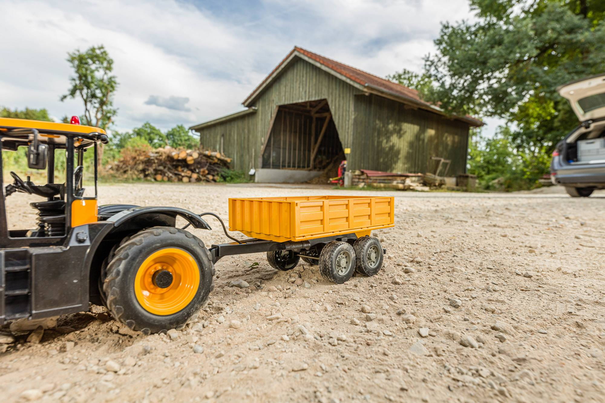 Carson Anhänger für RC Traktor 1:16 gelb