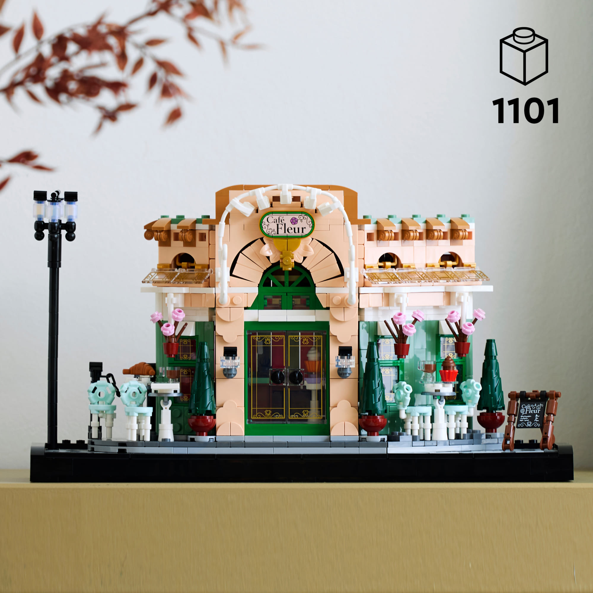 LEGO® Icons Franzoesisches Cafe 10362 - Franzoesisches Bistro zum Bauen