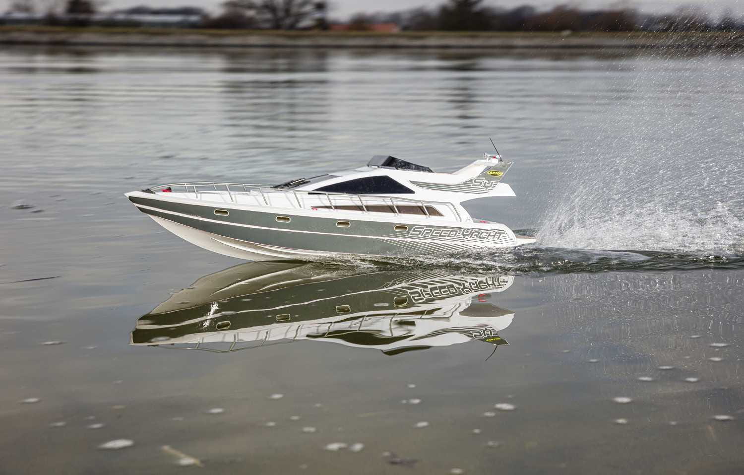 Carson RC Speed Yacht 2,4Ghz 100% RTR