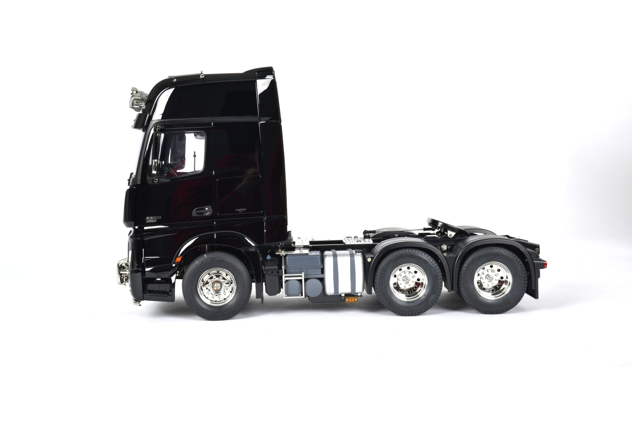 Tamiya RC Truck MB Actros 3363 6x4 GigaSpace 1:14 Bausatz