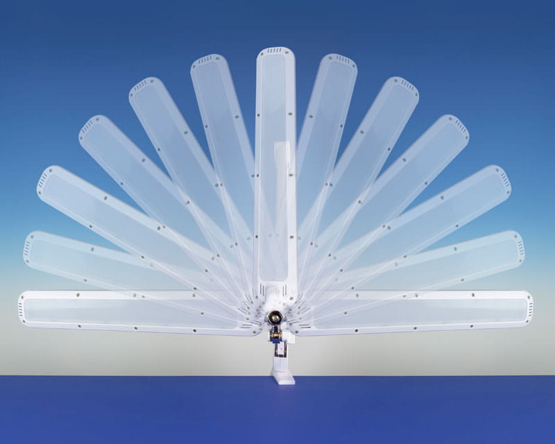 Slimline LED-Arbeitsplatzleuchte dimmbar mit flexiblen Gelenken und Energieeffizienz