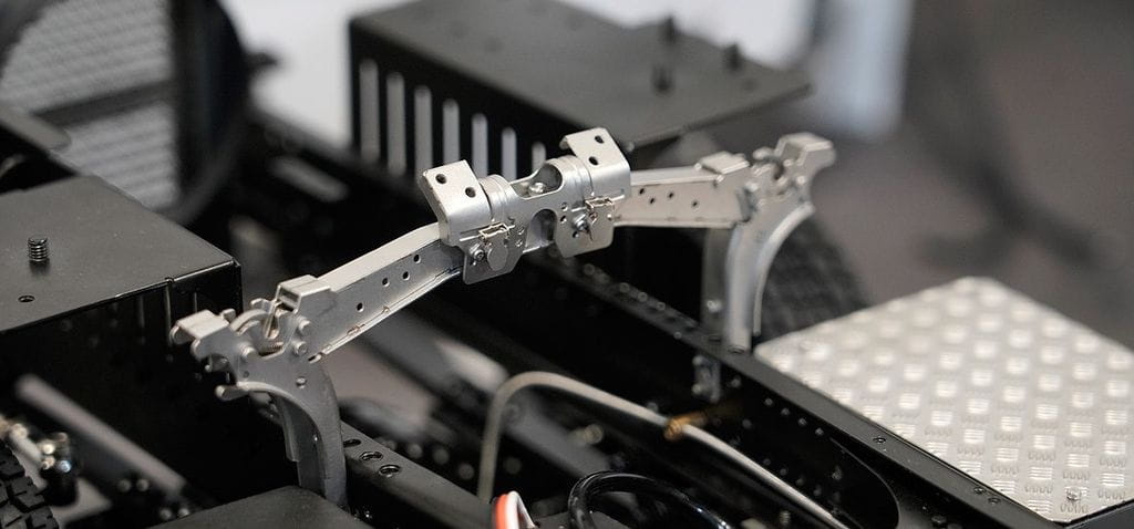 ScaleClub 1_14 Fahrerhausverschluss mit Federung fuer Scania 770s - RC-Zubehoer