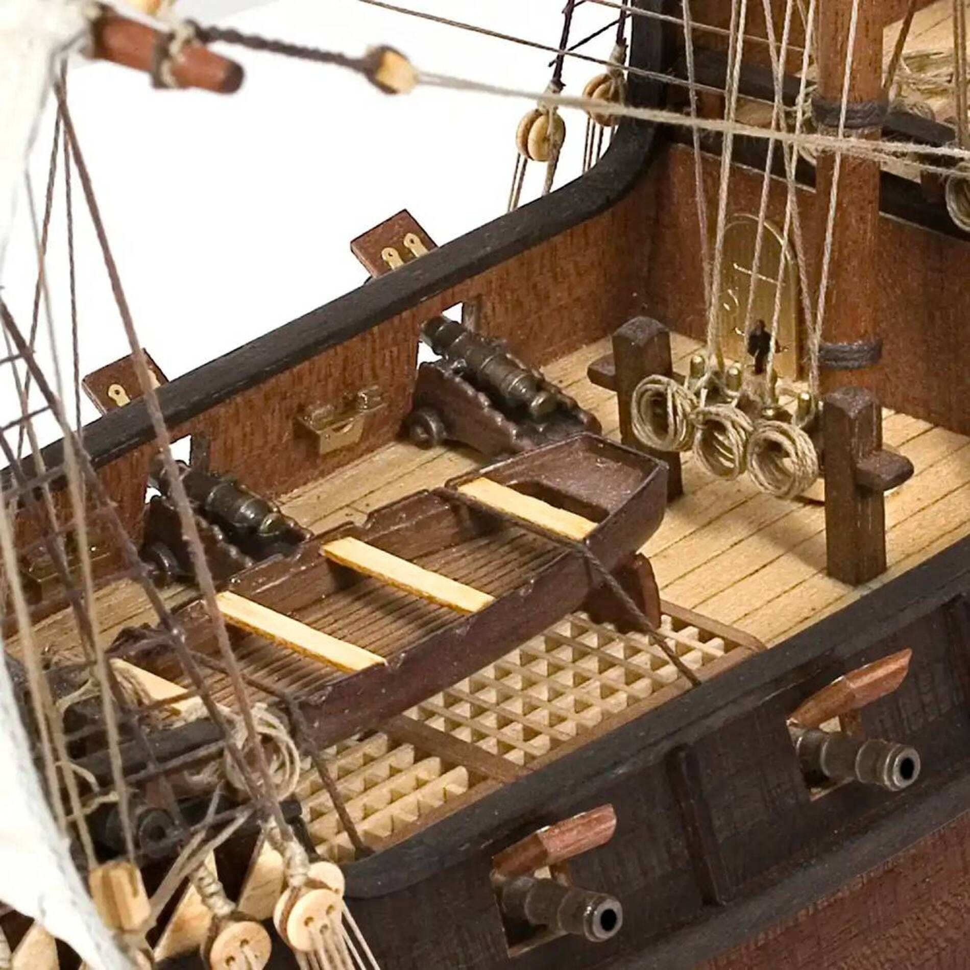 Buccaneer Piratenschiff Standmodellbausatz 1_100 - Modellzubehoer
