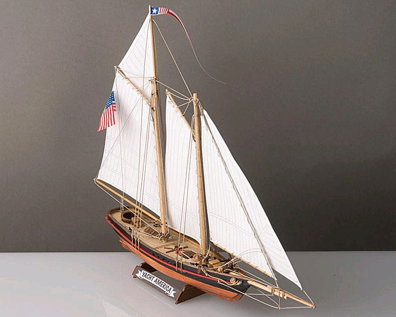 Corel Schiff America Yacht 1:155 Holz Baukasten